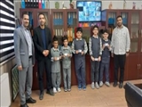  تجلیل تعدادی از دانش آموزان مدرسه شاهد مرحوم رمضانی