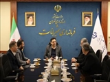 پیگیری مشکلات صنفی در دیدار هئیت رئیسه اتحادیه تالارداران، رستوران داران و اغذیه فروشان شهرستان شمیرانات با سرپرست فرمانداری