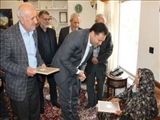 همزمان با روز شمیرانات شهیدان؛ دیدار فرماندار شمیرانات با خانواده معزز شهید غلامحسین کیاشمشکی در شهر شمشک دربندسر