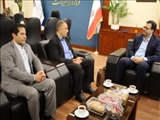 دیدار اعضای خانه مداحان شهرستان شمیرانات با فرماندار شمیرانات؛ تأکید بر تقویت شعائر دینی و برنامه‌ریزی برای محرم