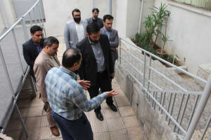 در آستانه